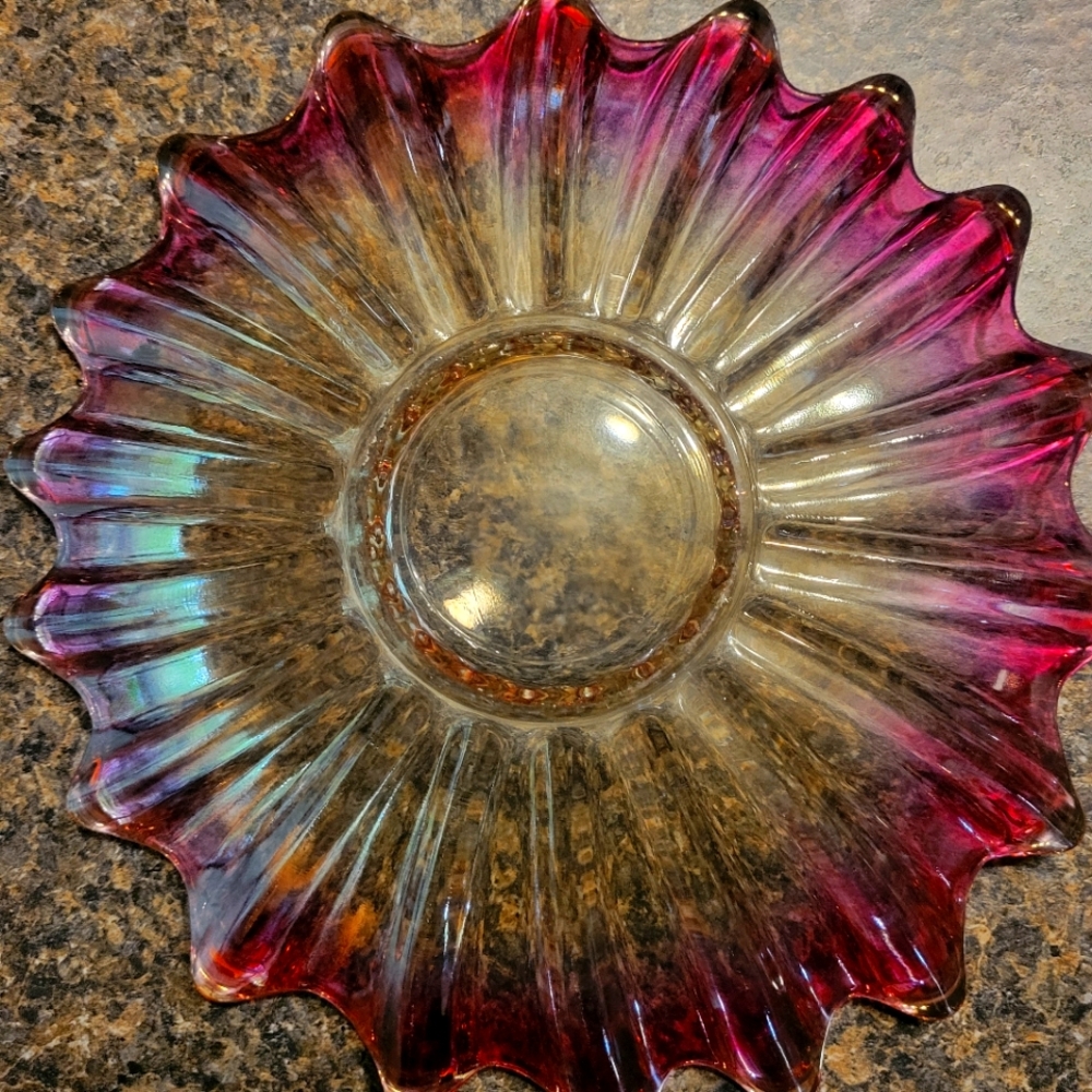 Federal Glass Vintage  Celestial  Starburst 9"  Plate/Bowl .  Vibrant Purple